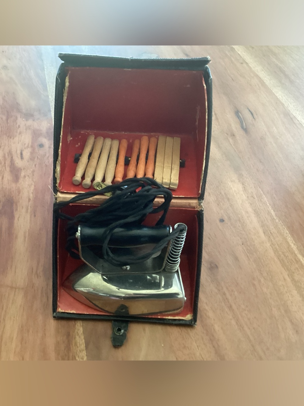 Vtg. “Baby Betsy Ross”Miniature Elec. Travel Iron Manf. By The Central Flatiron